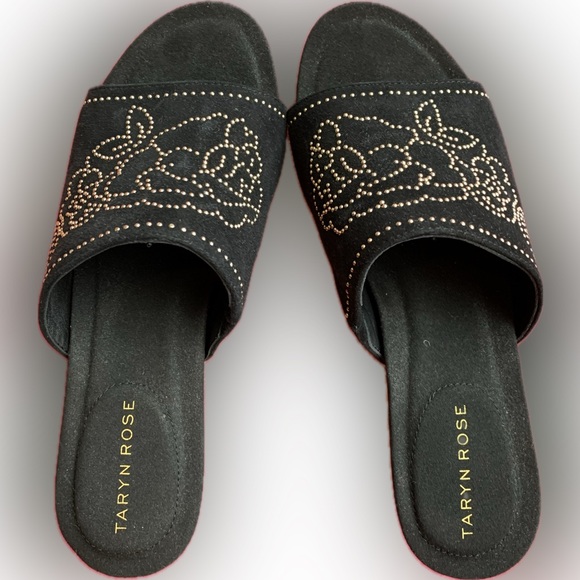 Taryn Rose Harriet Mule (Size: 7B) Black with Gold embellishment in Rose design - Picture 6 of 7